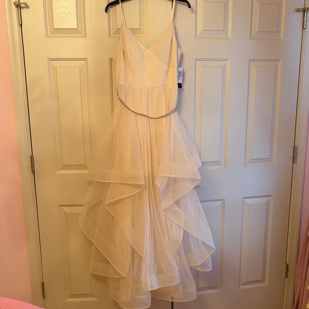 City Studio Ivory Layered Tulle Spaghetti-Strap Prom Dress